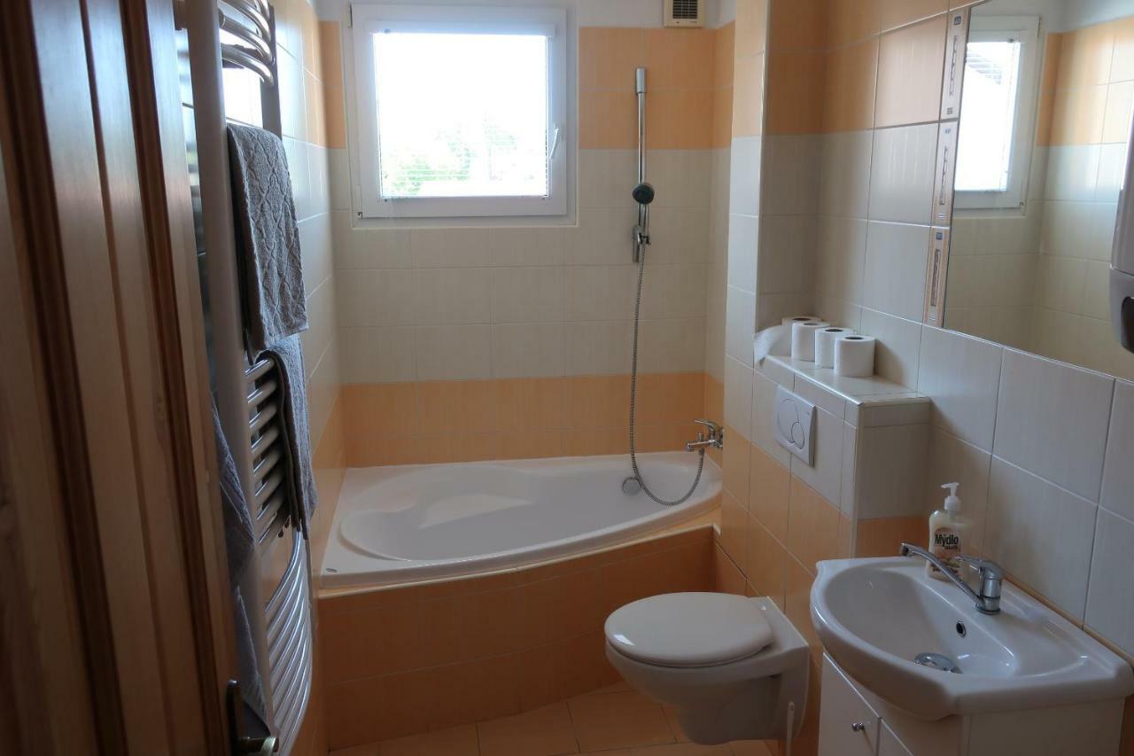 Apartman 819 Apartment Trebon Exterior photo